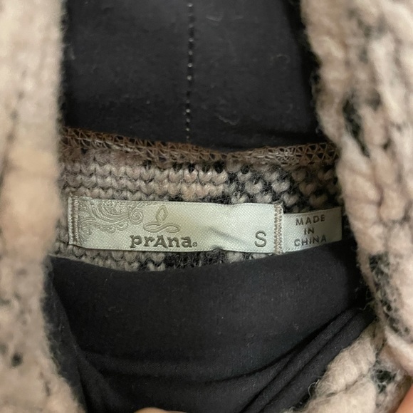 Prana Crestland Pink Wool Sweater - Picture 2 of 3